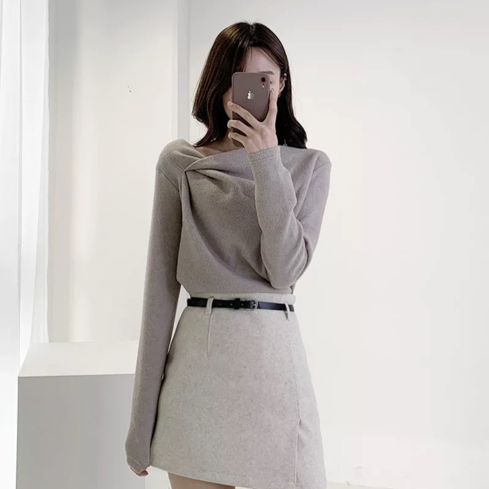 5🌟 “Ava” Knit Sweater in Taupe - Picture 2 of 3